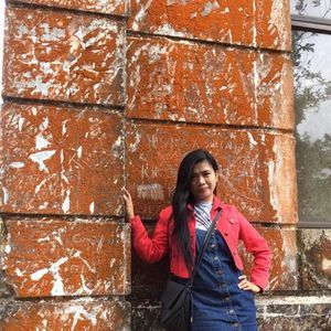 Meet your Posher, Juris